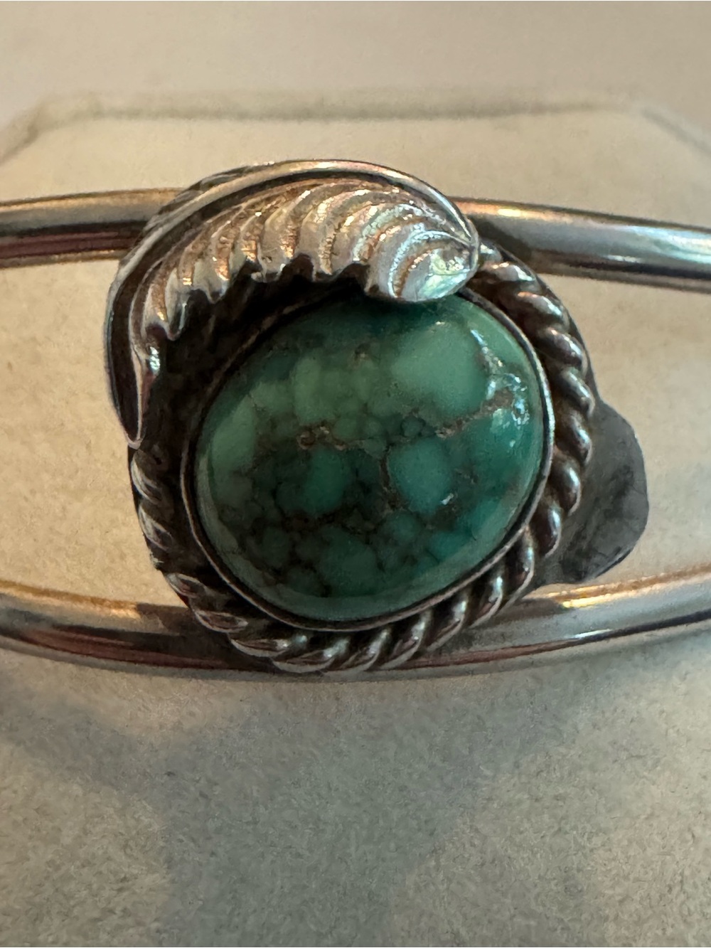Vintage Navajo Sterling Silver Green Turquoise Feather Cuff Bracelet 18g
